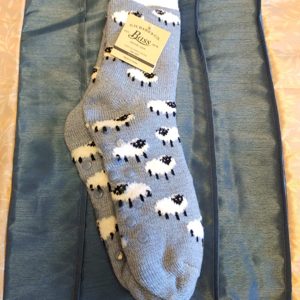NWT Anti-slip slipper socks
